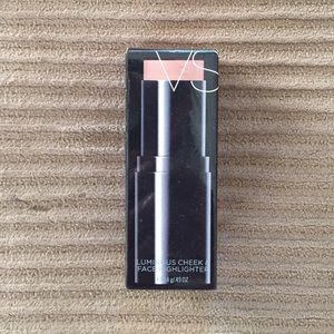 Victoria secret cheek & fave highlighter