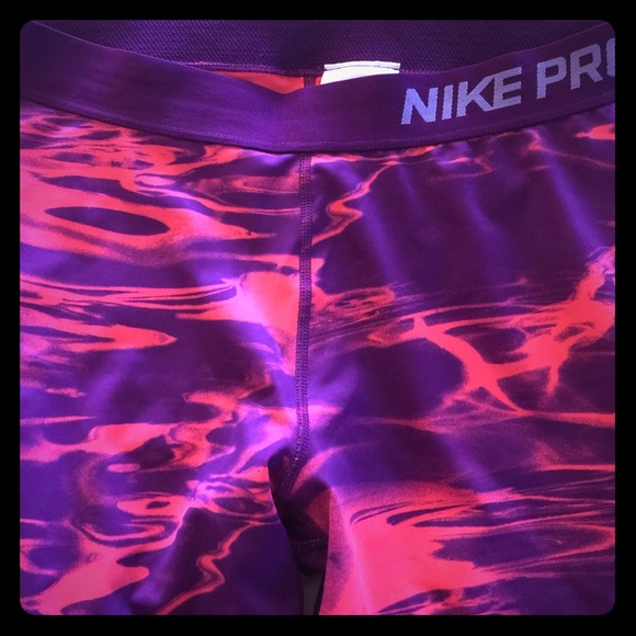Nike Pro marbled capris