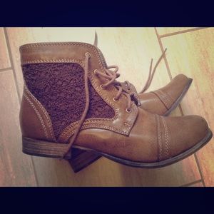 ✨Wanted brand, "Brave" style booties.