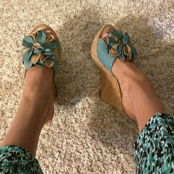 Born sandals - Picture 1 of 4