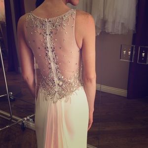 Beautiful IVORY Crystal Bead Sparkling Prom Dress