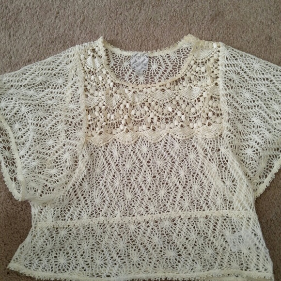 Adorable lace top!