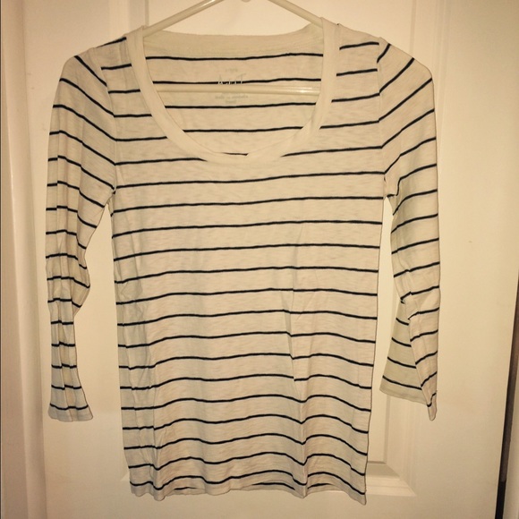 Navy & white stripe scoop neck 3/4 sleeve tee
