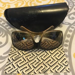 Versace Sunnies!!!