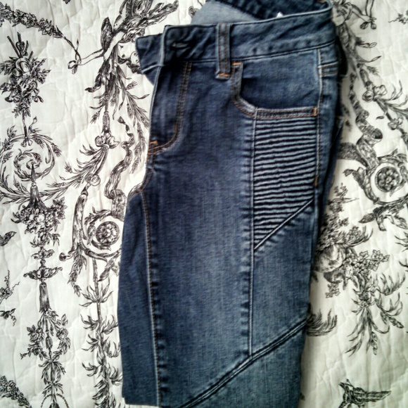 American Eagle Outfitters Moto style jeans