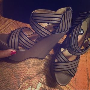 L.A.M.B Wedges