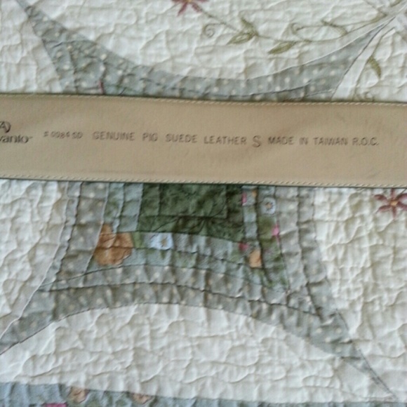✨HP✨NWOT.......Beautiful Suede Belt - Picture 4 of 5