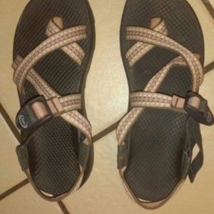 Chacos!
