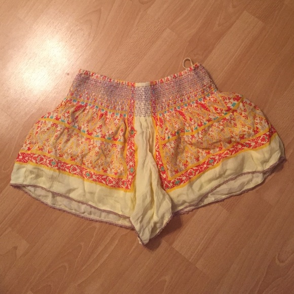 Free people flows shorts