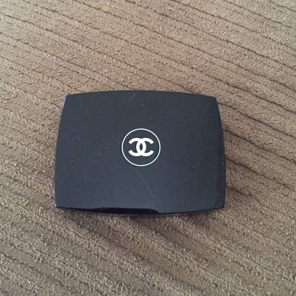 Chanel pink shadow
