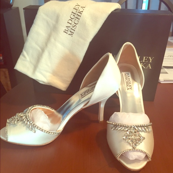 *SALE Badgley Mischka Bridal Ivory Satin Swarovski