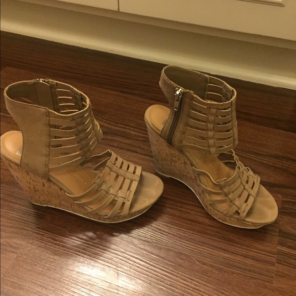 Dolce vita tan wedge