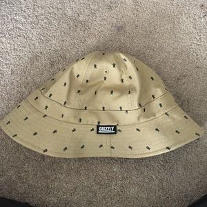 Safari hat