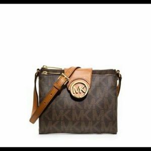 Michael kors cross body !