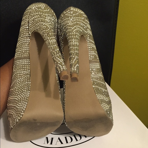 SOLD Steve Madden Heels - Picture 3 of 3
