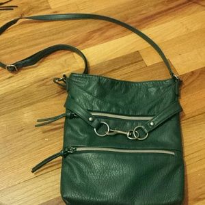 Medium size shoulder bag