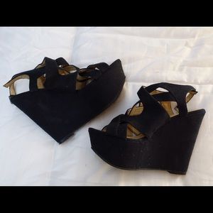 Kelsi Dagger black Suede Wedges