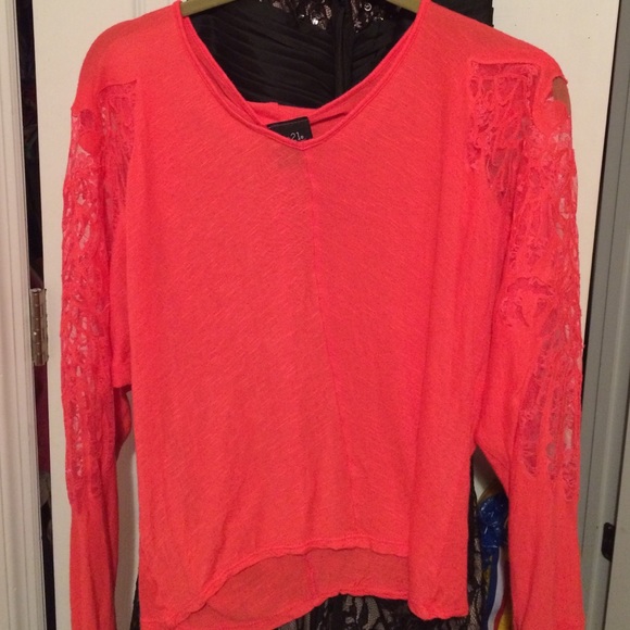 Long sleeve shirt