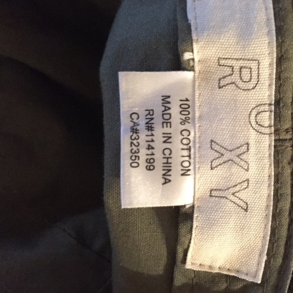 🚫SOLD🚫 Roxy camouflage hat - Picture 4 of 4