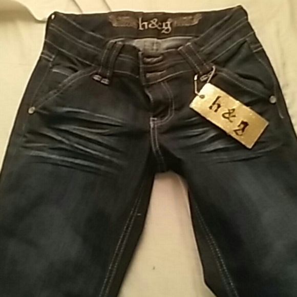 Women Jean - Picture 1 of 3