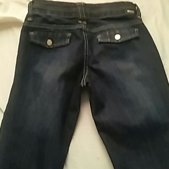 Women Jean - Picture 2 of 3