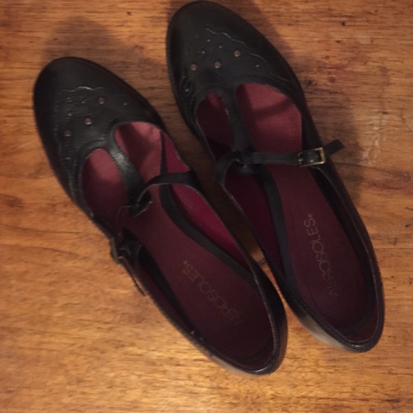 Aerosoles kitten heel