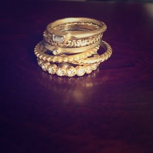 Gold ring set