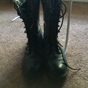 Combat boots