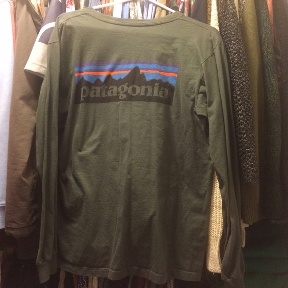 Patagonia Logo long sleeve shirt