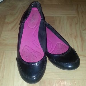 Patent leather ballerina flats