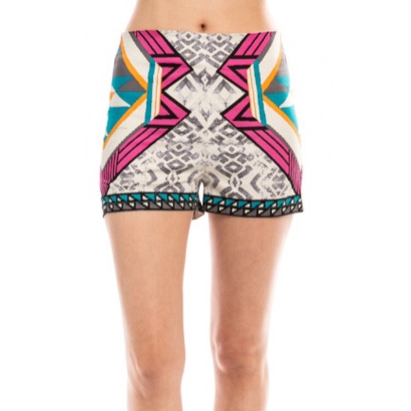 Geometric high waist shorts! - Picture 1 of 2