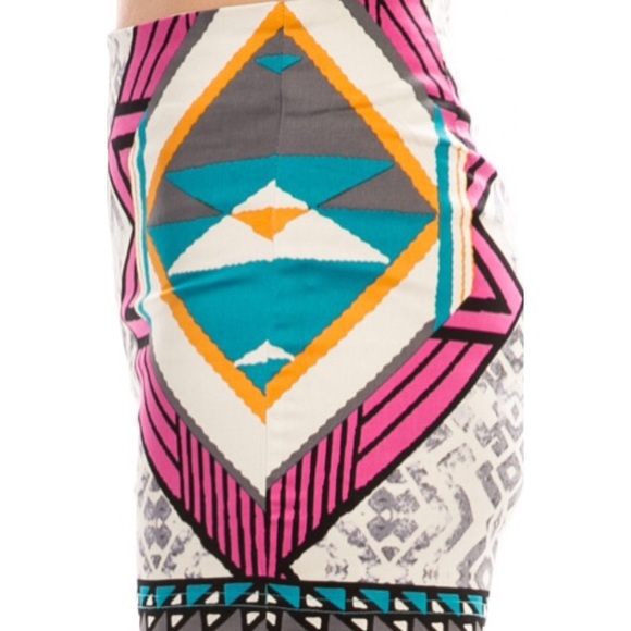 Geometric high waist shorts! - Picture 2 of 2