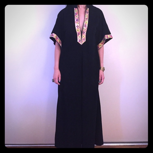 Vintage 70s velvet kaftan