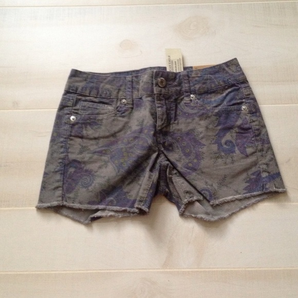 American Eagle Outfitters Other - AE Corduroy paisley midi shorts