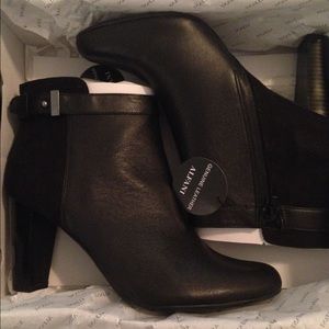 Black ankle boots.