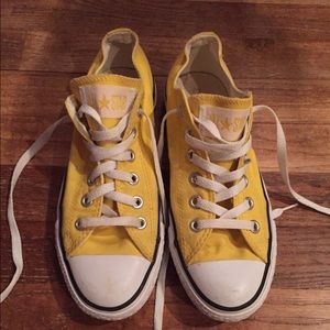 Yellow converse