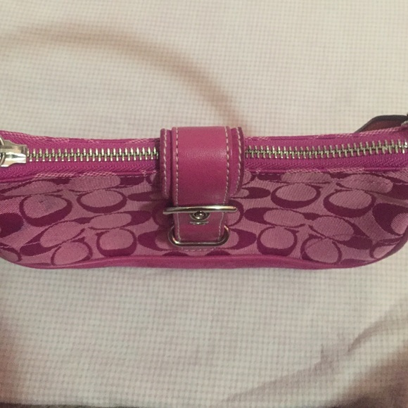 Small Coach handbag - Picture 2 of 4