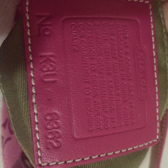 Small Coach handbag - Picture 3 of 4