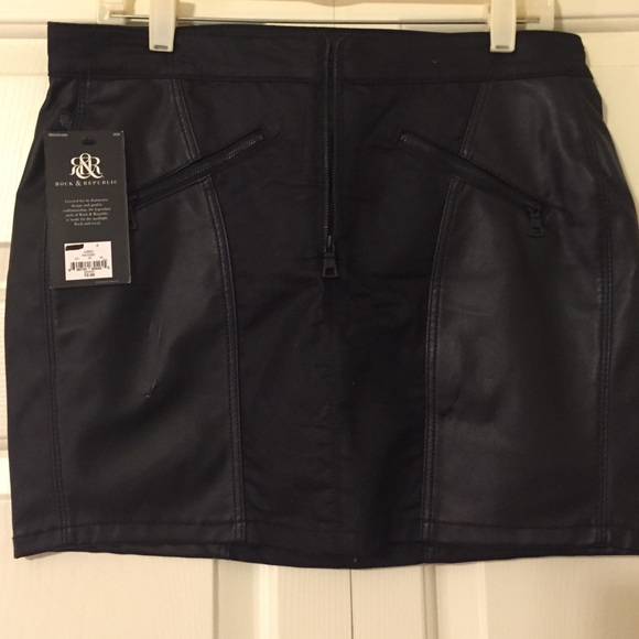 Little black skirt
