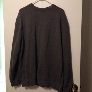 Gray nike sweatshirt