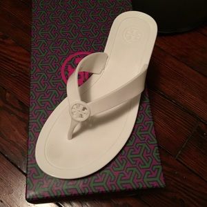 Tory burch white jelly flip flops