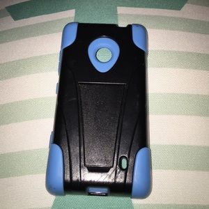 Nokia Lumia 520 blue case with black hard shell