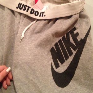 Nike cropped sweatpants