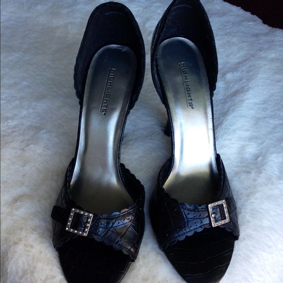 Highlights Shoes - NWOT. Black Faux Alligator Open-Toed Heels
