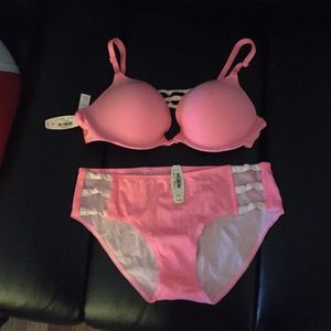 Victoria Secret pink bra and panty set