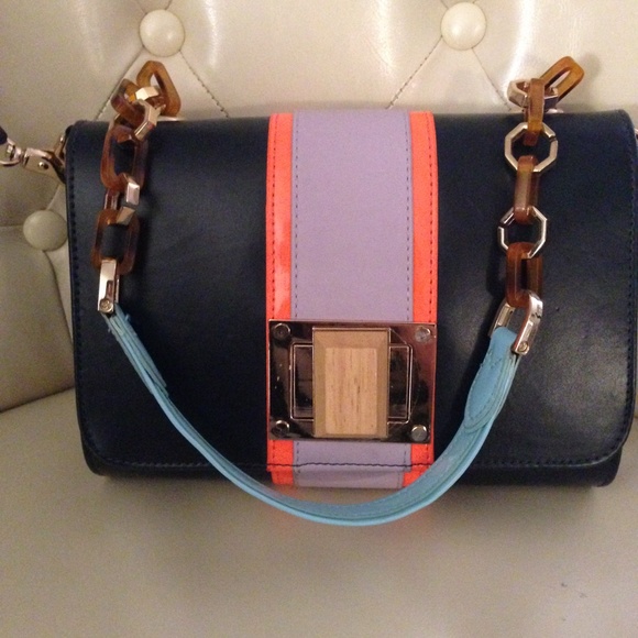 🎉HP🎉 Fun navy bag 💙 from Urban Outfitters - Picture 2 of 4