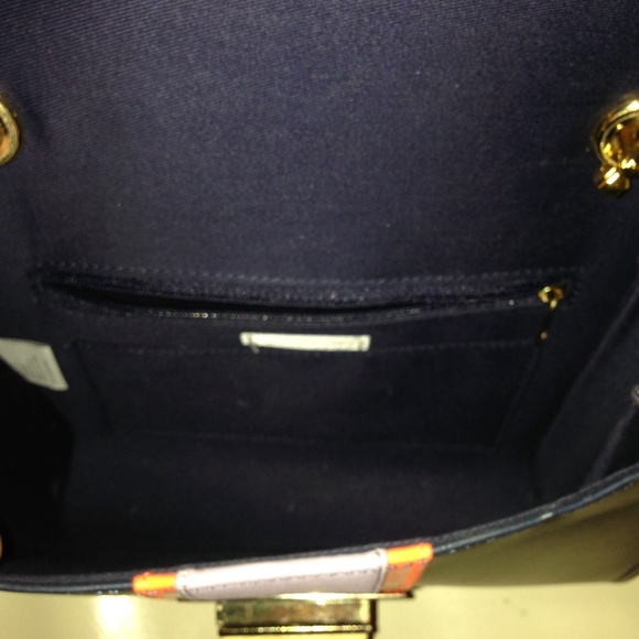 🎉HP🎉 Fun navy bag 💙 from Urban Outfitters - Picture 4 of 4