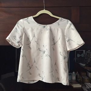 F21 Short Sleeve Floral Open-back Top