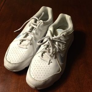 Nike Women's White Sneakers Sz 7 US