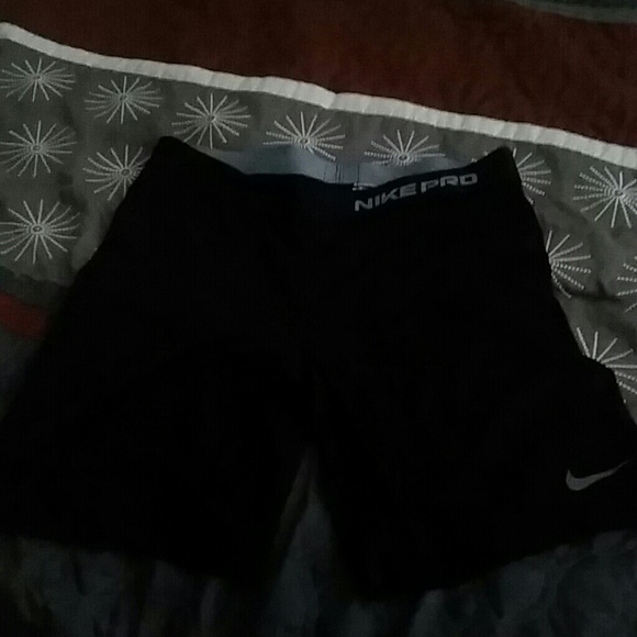 Nike Pro
